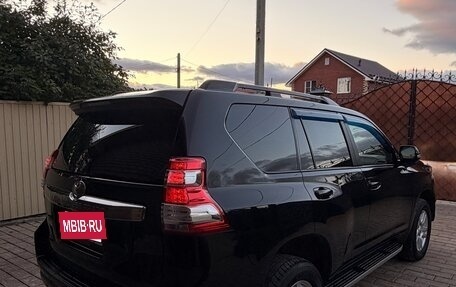 Toyota Land Cruiser Prado 150 рестайлинг 2, 2016 год, 3 800 000 рублей, 9 фотография