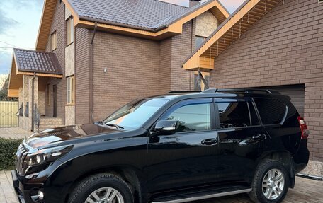 Toyota Land Cruiser Prado 150 рестайлинг 2, 2016 год, 3 800 000 рублей, 16 фотография