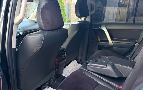 Toyota Land Cruiser Prado 150 рестайлинг 2, 2016 год, 3 800 000 рублей, 21 фотография