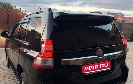 Toyota Land Cruiser Prado 150 рестайлинг 2, 2016 год, 3 800 000 рублей, 15 фотография