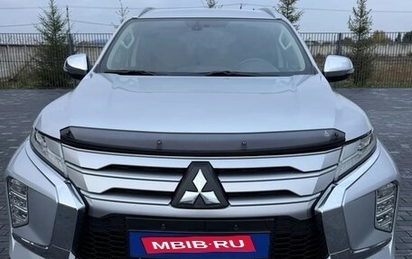 Mitsubishi Pajero Sport III рестайлинг, 2021 год, 3 550 000 рублей, 1 фотография