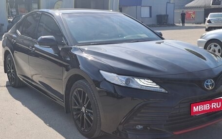 Toyota Camry, 2021 год, 3 850 000 рублей, 2 фотография