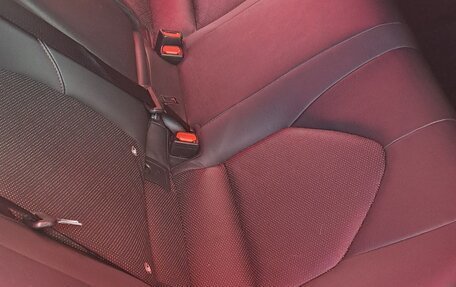 Toyota Camry, 2021 год, 3 850 000 рублей, 10 фотография