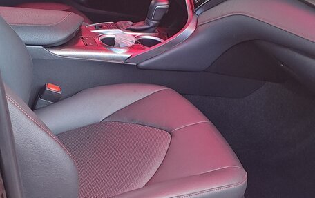 Toyota Camry, 2021 год, 3 850 000 рублей, 13 фотография