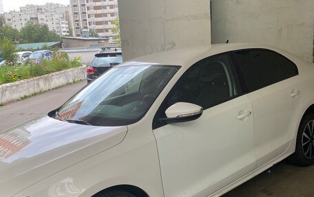 Volkswagen Jetta VI, 2015 год, 930 000 рублей, 3 фотография