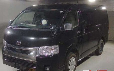 Toyota HiAce H200, 2023 год, 4 378 000 рублей, 1 фотография