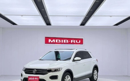 Volkswagen T-Roc I, 2023 год, 1 416 009 рублей, 1 фотография