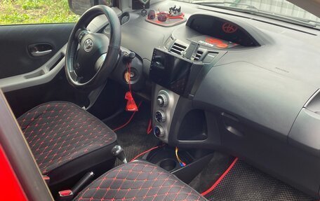Toyota Yaris III рестайлинг, 2008 год, 790 000 рублей, 6 фотография