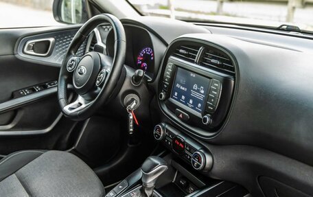 KIA Soul III, 2020 год, 1 798 000 рублей, 30 фотография