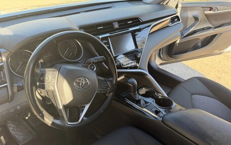 Toyota Camry, 2020 год, 1 850 000 рублей, 16 фотография