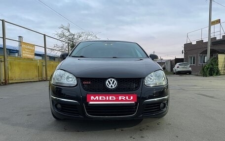 Volkswagen Jetta VI, 2010 год, 690 000 рублей, 2 фотография