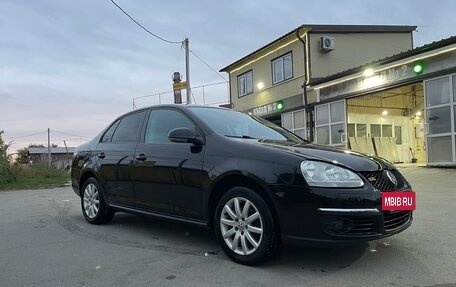 Volkswagen Jetta VI, 2010 год, 690 000 рублей, 3 фотография