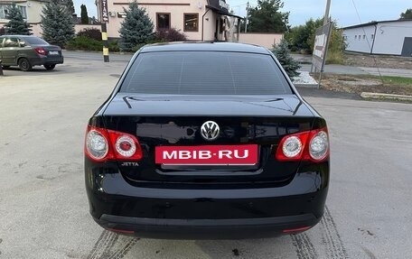 Volkswagen Jetta VI, 2010 год, 690 000 рублей, 6 фотография