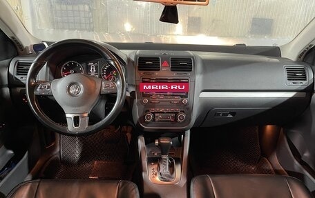 Volkswagen Jetta VI, 2010 год, 690 000 рублей, 24 фотография