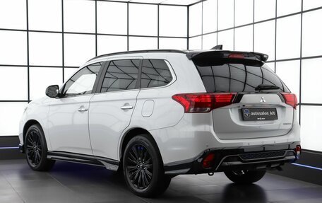 Mitsubishi Outlander III рестайлинг 3, 2022 год, 3 509 000 рублей, 6 фотография