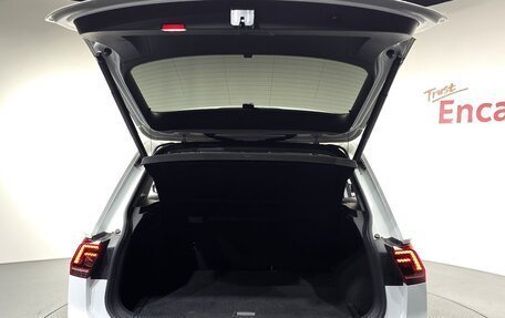 Volkswagen Tiguan II, 2019 год, 1 989 000 рублей, 16 фотография