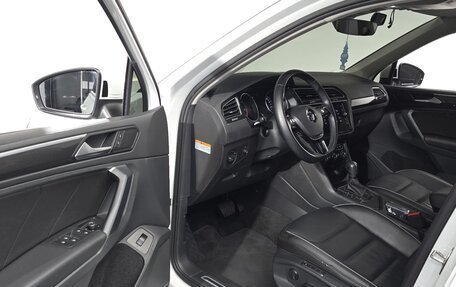 Volkswagen Tiguan II, 2019 год, 1 989 000 рублей, 8 фотография