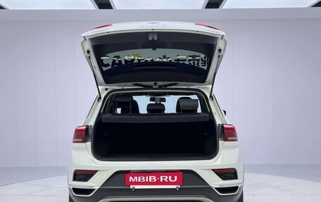 Volkswagen T-Roc I, 2023 год, 1 416 009 рублей, 8 фотография