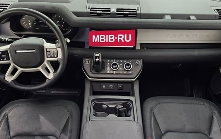 Land Rover Defender II, 2023 год, 7 617 000 рублей, 9 фотография