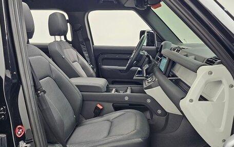Land Rover Defender II, 2023 год, 7 617 000 рублей, 13 фотография