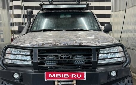 Toyota Land Cruiser 100 рестайлинг 2, 2007 год, 3 200 000 рублей, 1 фотография