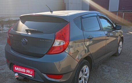 Hyundai Solaris II рестайлинг, 2011 год, 600 000 рублей, 4 фотография