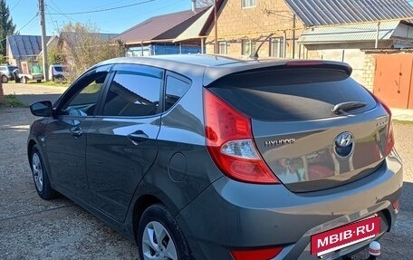 Hyundai Solaris II рестайлинг, 2011 год, 600 000 рублей, 3 фотография