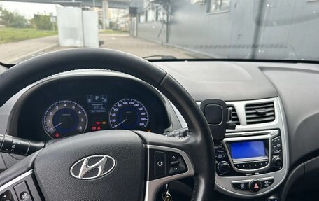 Hyundai Solaris II рестайлинг, 2011 год, 599 000 рублей, 9 фотография