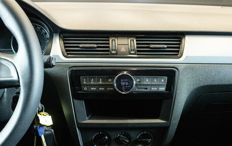 Skoda Rapid I, 2017 год, 1 300 000 рублей, 7 фотография