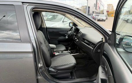 Mitsubishi Outlander III рестайлинг 3, 2020 год, 2 550 000 рублей, 9 фотография
