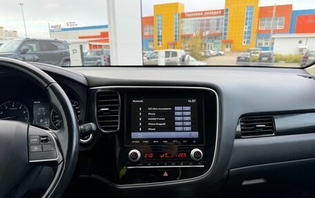 Mitsubishi Outlander III рестайлинг 3, 2020 год, 2 550 000 рублей, 22 фотография