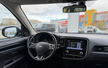 Mitsubishi Outlander III рестайлинг 3, 2020 год, 2 550 000 рублей, 26 фотография