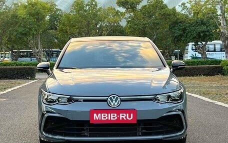 Volkswagen Golf VIII, 2022 год, 1 744 000 рублей, 2 фотография