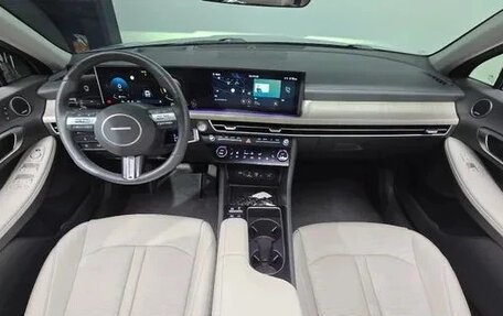 Hyundai Sonata VIII, 2023 год, 2 100 000 рублей, 14 фотография