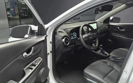 Hyundai Kona I, 2023 год, 1 380 000 рублей, 6 фотография