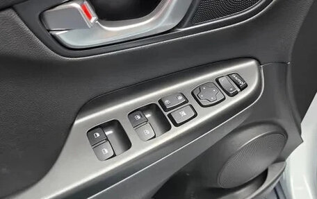 Hyundai Kona I, 2023 год, 1 380 000 рублей, 8 фотография