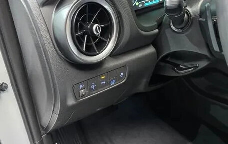 Hyundai Kona I, 2023 год, 1 380 000 рублей, 10 фотография