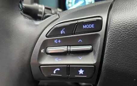 Hyundai Kona I, 2023 год, 1 380 000 рублей, 11 фотография