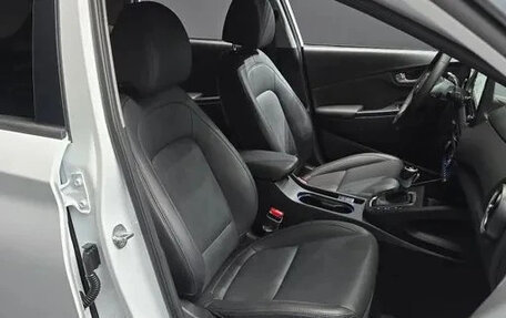 Hyundai Kona I, 2023 год, 1 380 000 рублей, 21 фотография