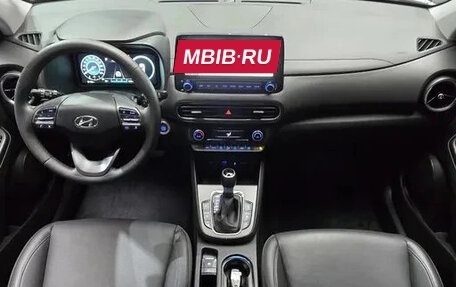 Hyundai Kona I, 2023 год, 1 380 000 рублей, 16 фотография