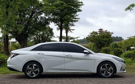 Hyundai Elantra, 2022 год, 1 270 000 рублей, 5 фотография