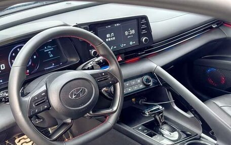 Hyundai Elantra, 2022 год, 1 270 000 рублей, 15 фотография