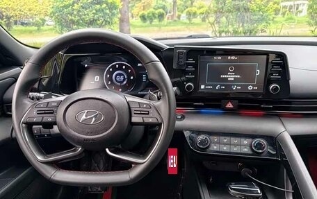 Hyundai Elantra, 2022 год, 1 270 000 рублей, 19 фотография