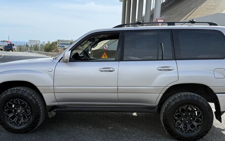 Toyota Land Cruiser 100 рестайлинг 2, 2002 год, 2 000 000 рублей, 4 фотография