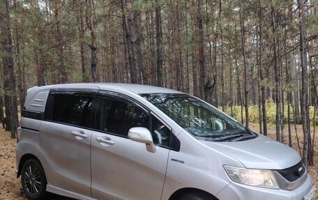 Honda Freed I, 2012 год, 800 000 рублей, 2 фотография