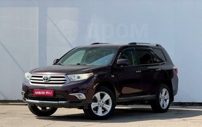 Toyota Highlander III, 2013 год, 2 290 000 рублей, 1 фотография