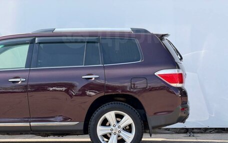 Toyota Highlander III, 2013 год, 2 290 000 рублей, 8 фотография
