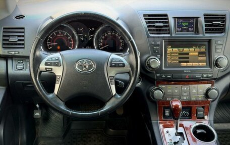 Toyota Highlander III, 2013 год, 2 290 000 рублей, 14 фотография