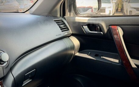 Toyota Highlander III, 2013 год, 2 290 000 рублей, 19 фотография