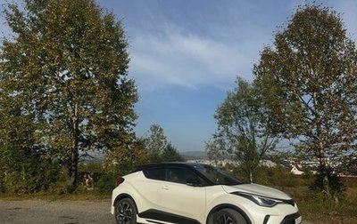 Toyota C-HR I рестайлинг, 2020 год, 2 500 000 рублей, 1 фотография
